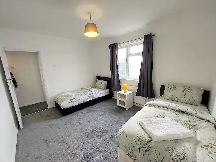 Apartment 3 Bedroom Flat In Hoxton London
