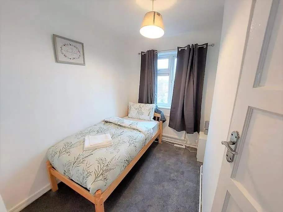 3 Bedroom Flat In Hoxton London Apartment
